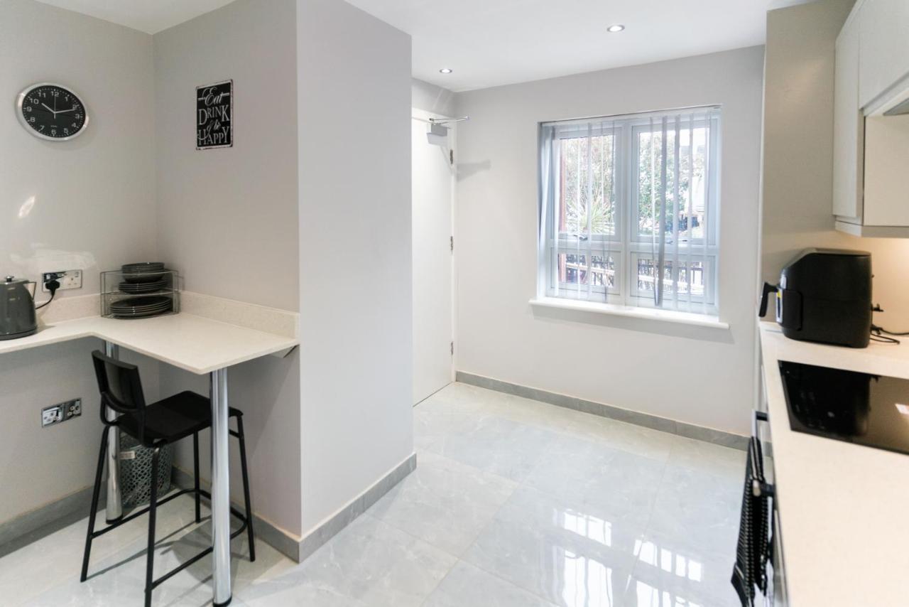Luxury 5Bd Suite Guest House Лондон Экстерьер фото