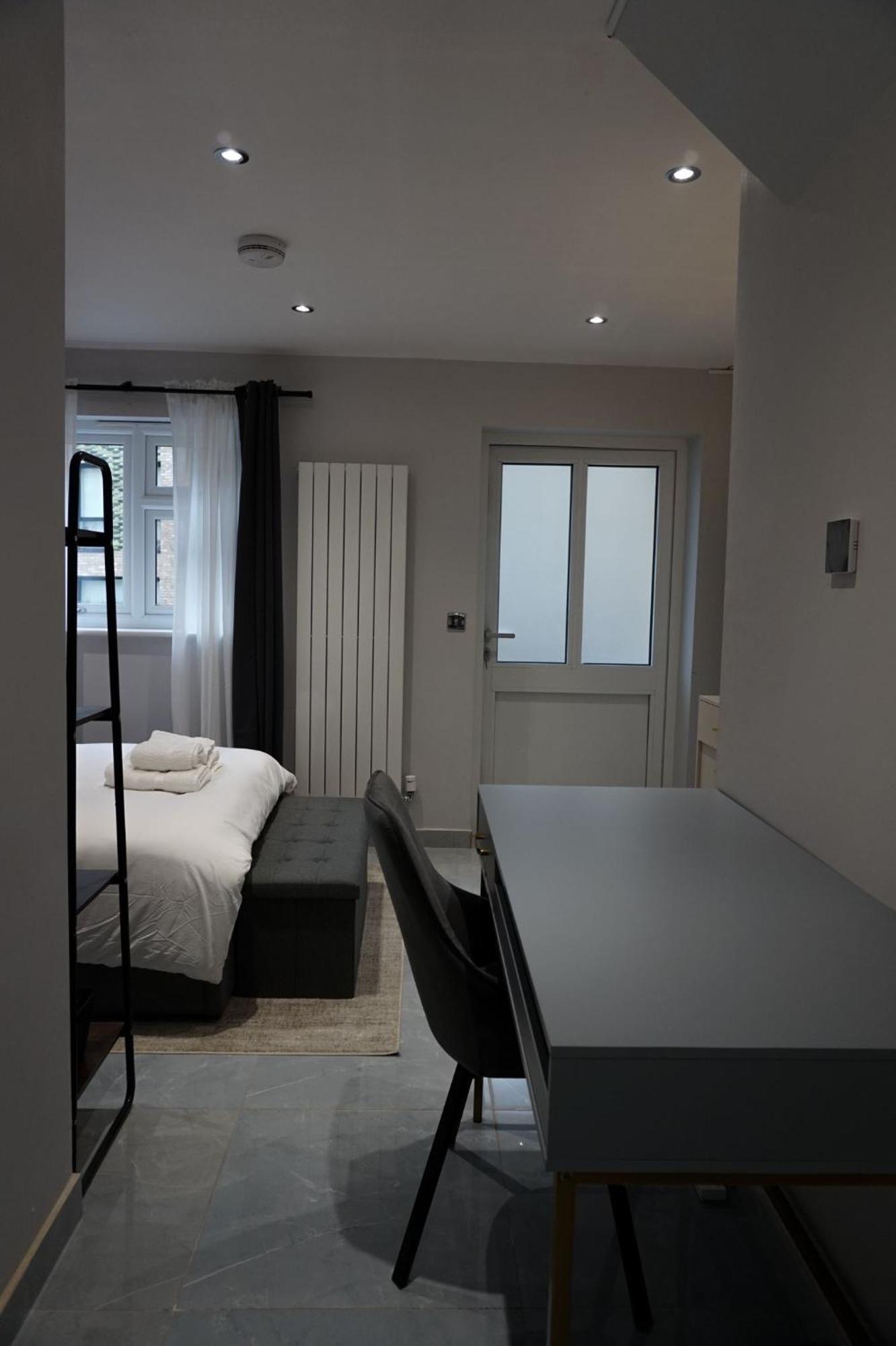 Luxury 5Bd Suite Guest House Лондон Экстерьер фото